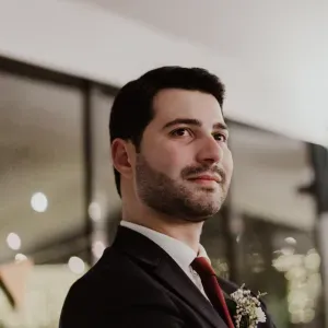 Estou à procura de uma empregada de limpeza perto de mim