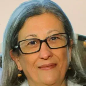 Babysitter (Ama) com 10 anos de experiência