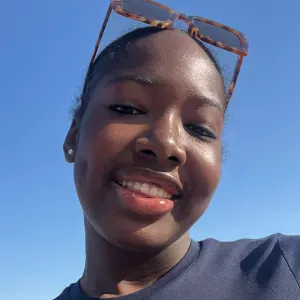  Baby-sitter sérieuse et attentionnée – 16 ans