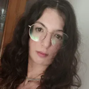 Pet sitter de confiança com formação em veterinária