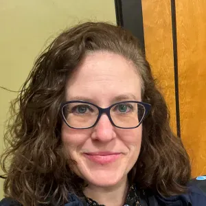 Educadora de infância e creche com experiência em Canadá