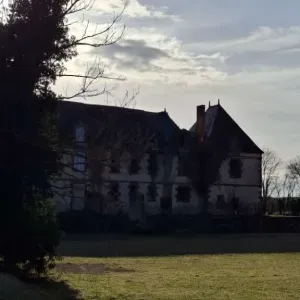 Babysitter et aide aux devoirs à Effiat le weekend