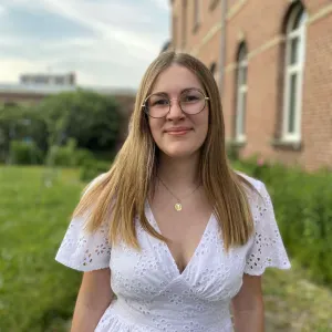 Baby-sitter responsable et attentionnée 