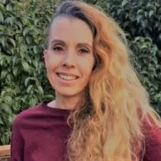 Garde d'enfants avec expérience supérieure à 2 ans