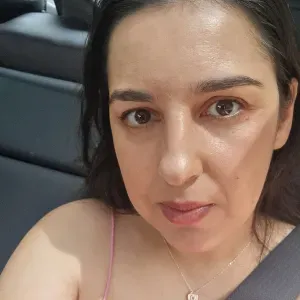 Procura-se empregada doméstica 