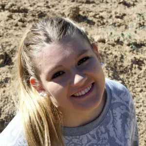 Niñera con experiencia y vehículo propio