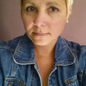 Cuido y acompaño niños.