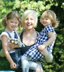 Experienced Nanny/Sitter available in E1