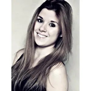 Étudiante infirmière cherche babysitting