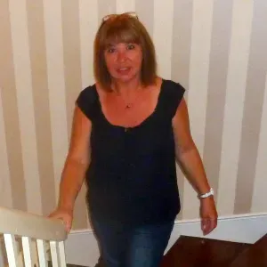 Nounou à domicile avec expérience de plus de 20 ans